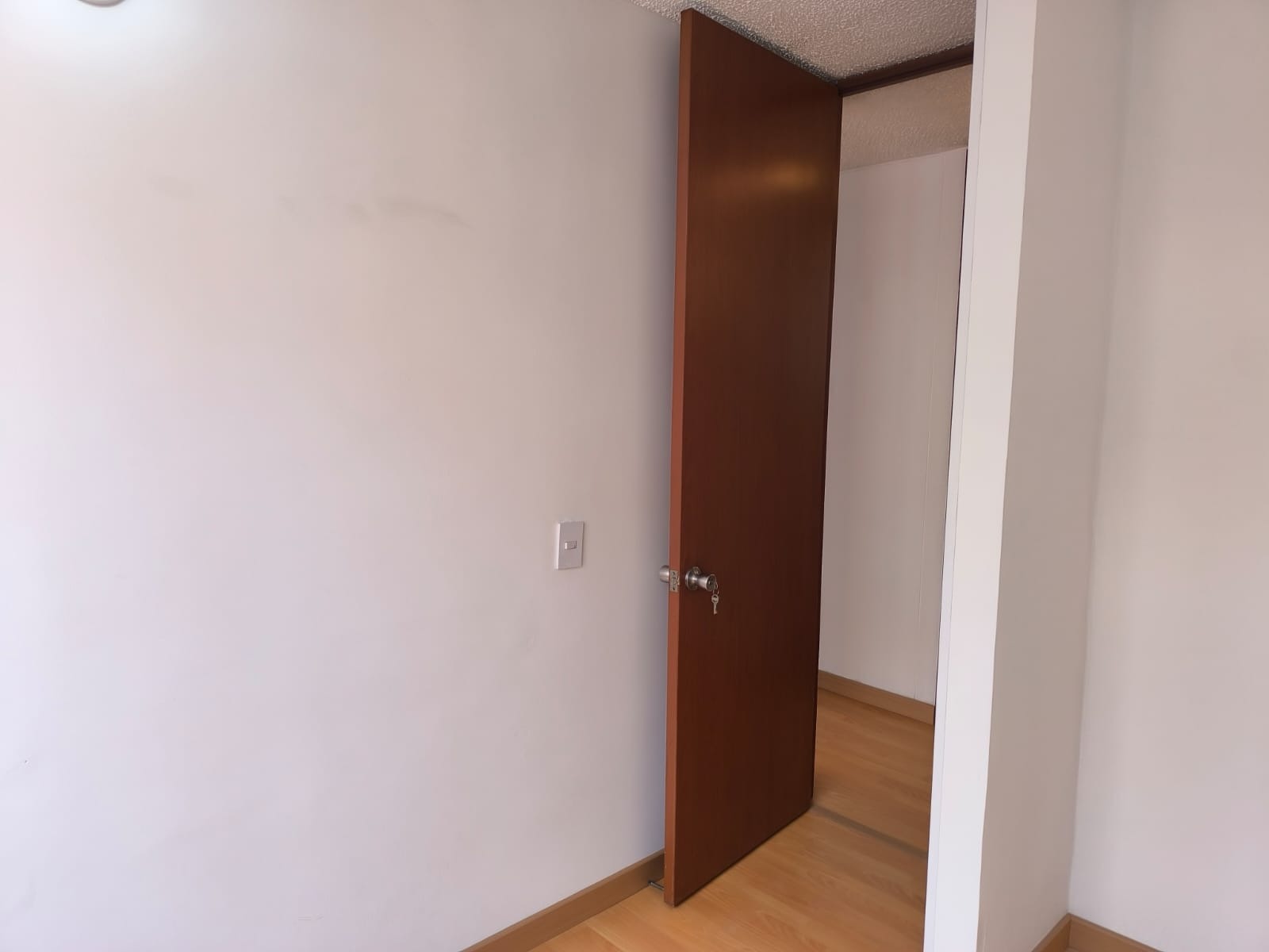 APARTAMENTO EN ENGATIVÁ CERCA AL EXITO DE OCCIDENTE, EN MONTECARLO - Imagen 4