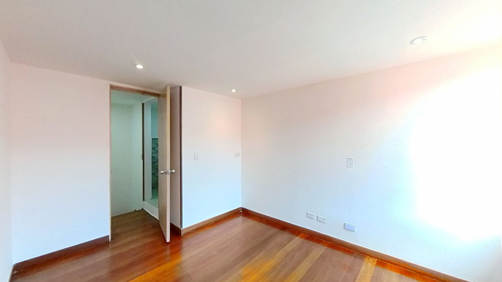 CASA PARA LA VENTA EN ALAMOS CONJUNTO RES. PLAZUELA DE ÁLAMOS, ENGATIVÁ - Imagen 4