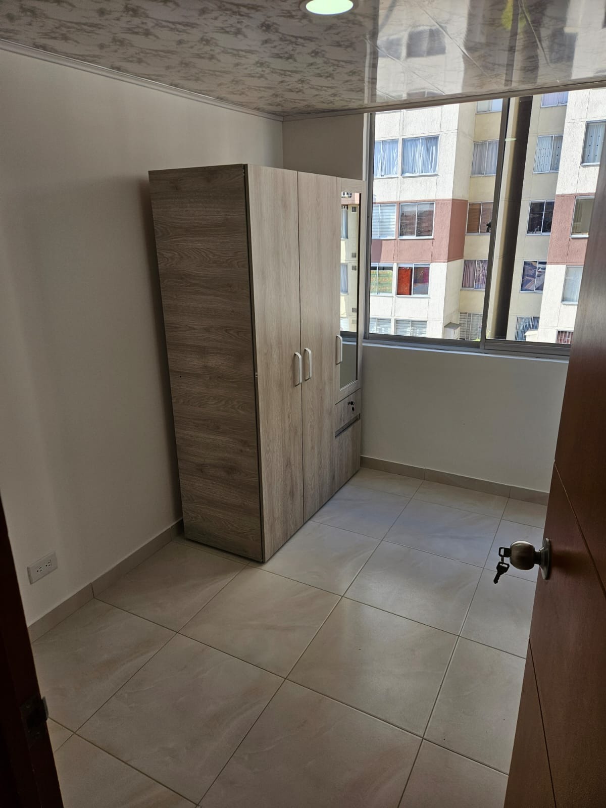 APARTAMENTO EN VENTA –EN SUBA, ARBOLEDA DEL PINAR II BARRIO TUNA BAJA. SOLO 9 AÑOS DE ANTIGÜEDAD 3HABITACIONES 1BAÑO - Imagen 3