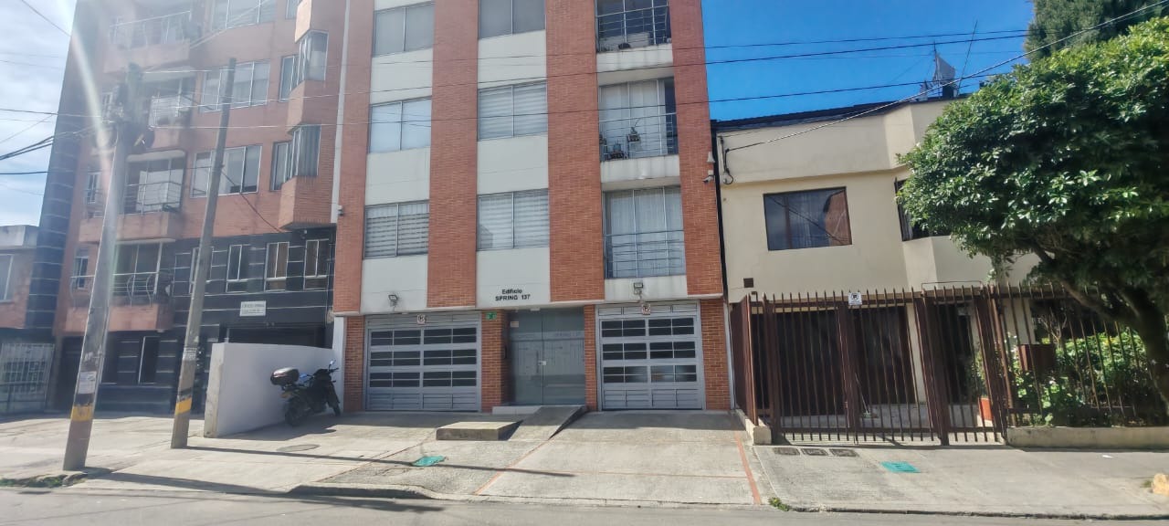 VENDO APARTAMENTO EN EL NORTE EN PRADO VERANIEGO CERCA ESTACIÓN ALCALÁ DE TRANSMILENIO. CONJUNTO SPRINK137