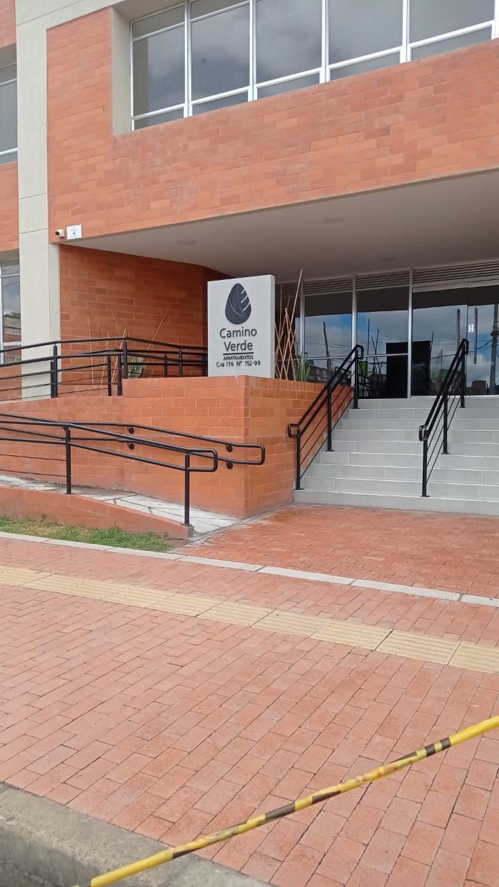 VENDO APARTAMENTO EN RINCON DE SANTA INÉS EN SUBA COMPARTIR